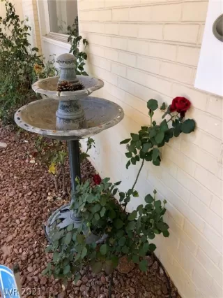 Photo #2: 2283946 Listing 