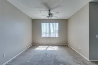 Photo #5: 2283953 Listing