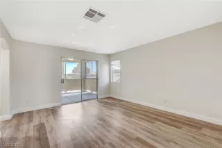 Photo #4: 2283983 Listing 