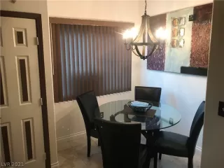 Photo #2: 2283986 Listing 