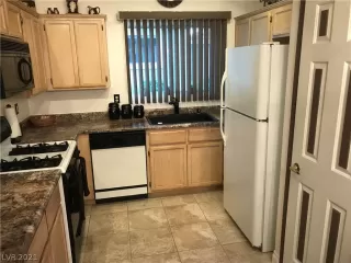 Photo #6: 2283986 Listing 