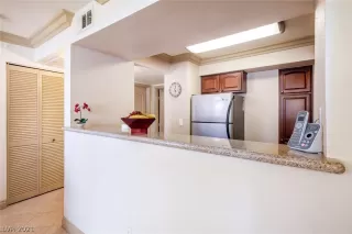 Photo #5: 2283999 Listing 