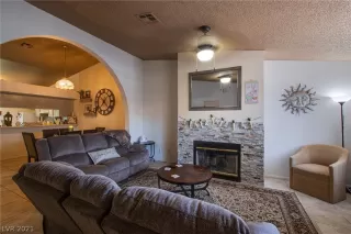 Photo #2: 2284006 Listing 