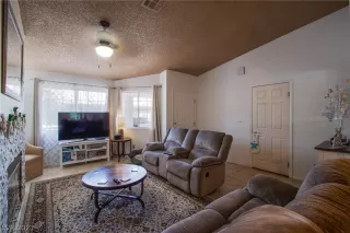 Photo #3: 2284006 Listing 