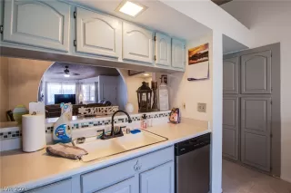 Photo #6: 2284006 Listing 