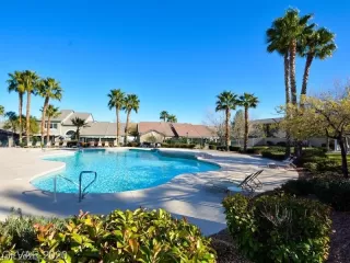 Photo #1: 2284008 Listing 