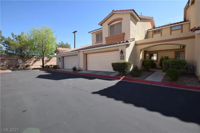 MLS: 2284031 Condo For Sale