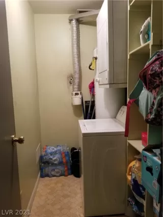 Photo #6: 2284064 Listing