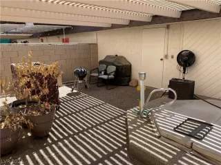 Photo #4: 2284074 Listing