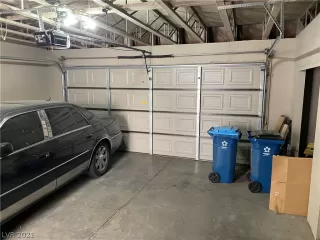 Photo #5: 2284074 Listing