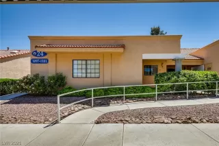 Photo #1: 2284087 Listing