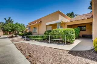 Photo #2: 2284087 Listing