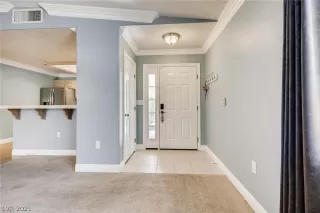 Photo #5: 2284087 Listing