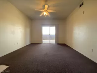 Photo #1: 2284107 Listing