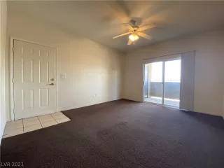 Photo #2: 2284107 Listing