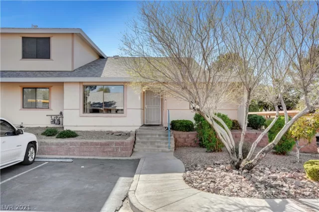 MLS: 2284113 Condo For Sale