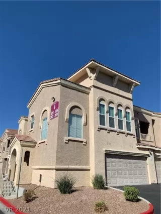 Photo #1: 2284148 Listing