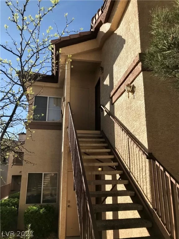 MLS: 2284166 Condo For Sale