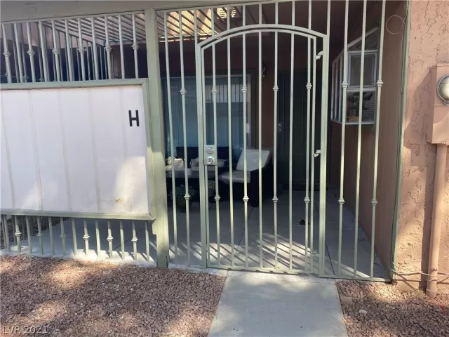 MLS: 2284177 Condo For Sale