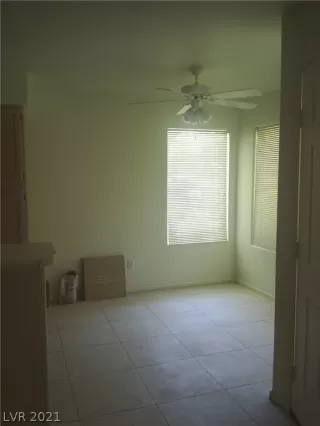 Photo #2: 2284189 Listing