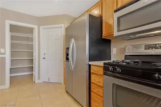 Photo #6: 2284195 Listing 