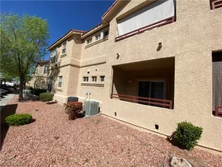 Photo #1: 2284201 Listing