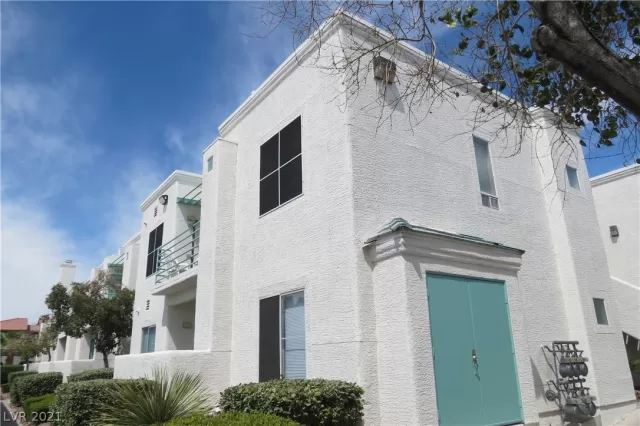 MLS: 2284210 Condo For Sale