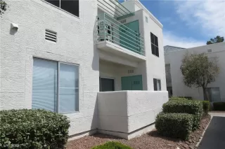 Photo #4: 2284210 Listing