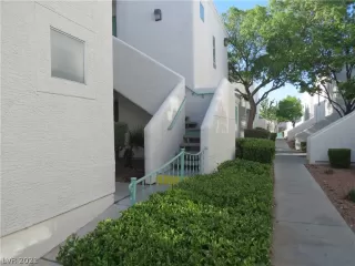 Photo #5: 2284210 Listing