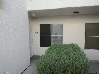 Photo #6: 2284210 Listing