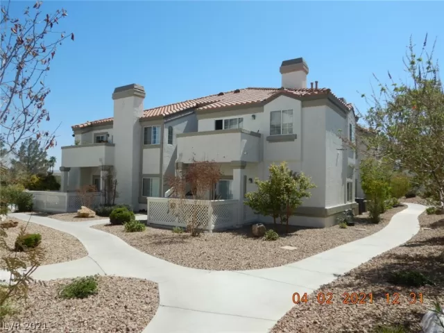 MLS: 2284225 Condo For Sale