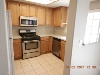 Photo #4: 2284225 Listing 