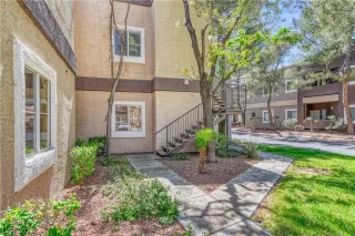 Photo #5: 2284246 Listing