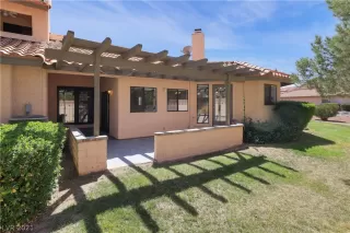Photo #2: 2284262 Listing