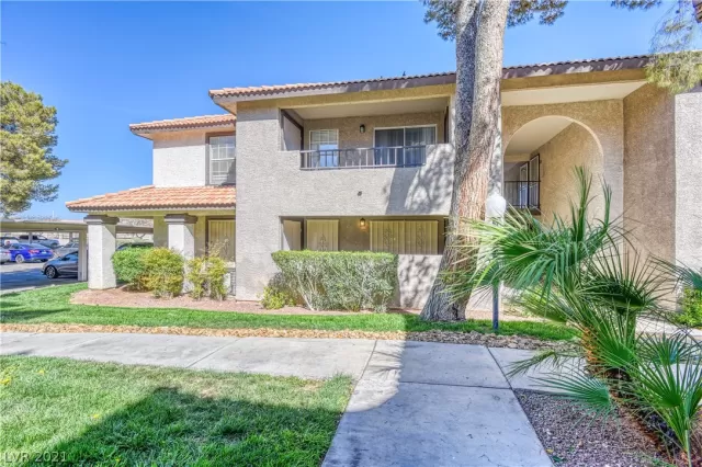 MLS: 2284293 Condo For Sale