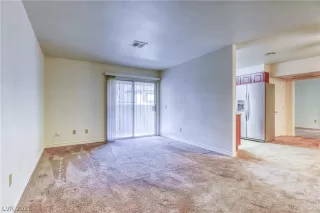 Photo #3: 2284293 Listing