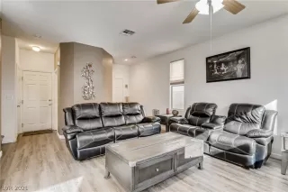 Photo #5: 2284340 Listing 