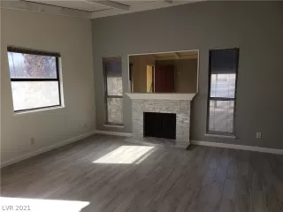 Photo #3: 2284356 Listing