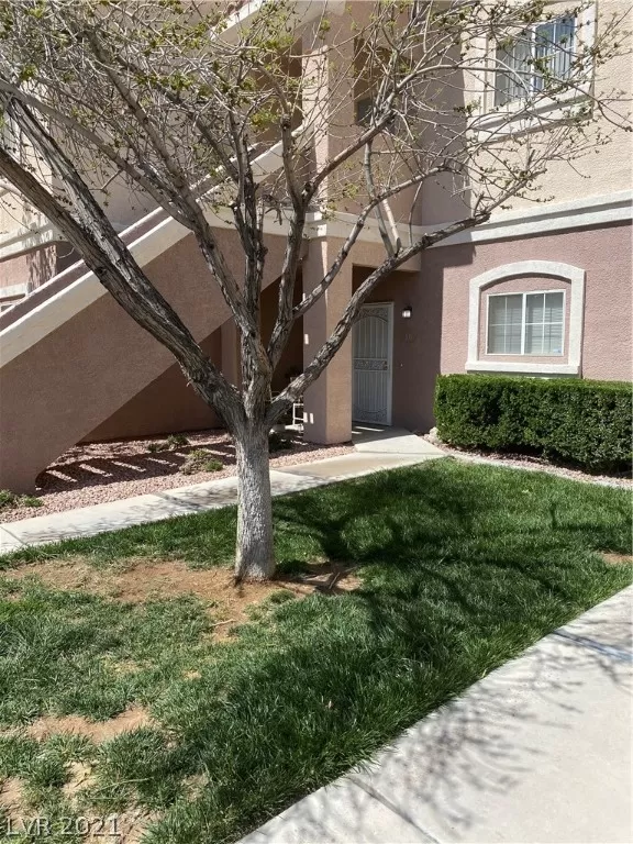 MLS: 2284372 Condo For Sale