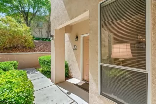 Photo #1: 2284404 Listing