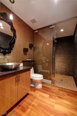 Photo #4: 2284408 Listing 