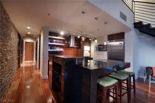 Photo #6: 2284408 Listing 