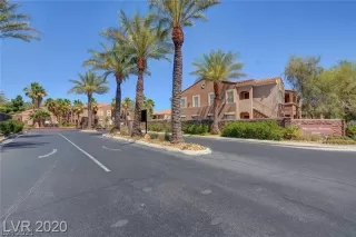 Photo #2: 2284432 Listing