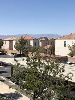 Photo #6: 2284432 Listing