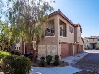 Photo #2: 2284439 Listing