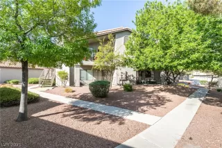 Photo #1: 2284446 Listing