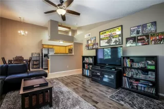 Photo #3: 2284446 Listing