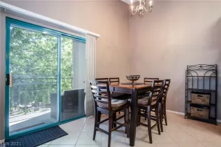 Photo #6: 2284446 Listing