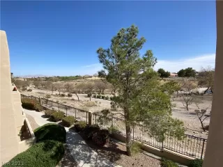 Photo #5: 2284478 Listing