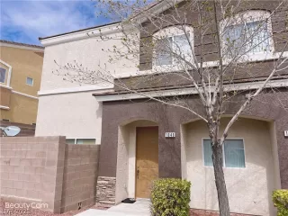 Photo #5: 2284487 Listing